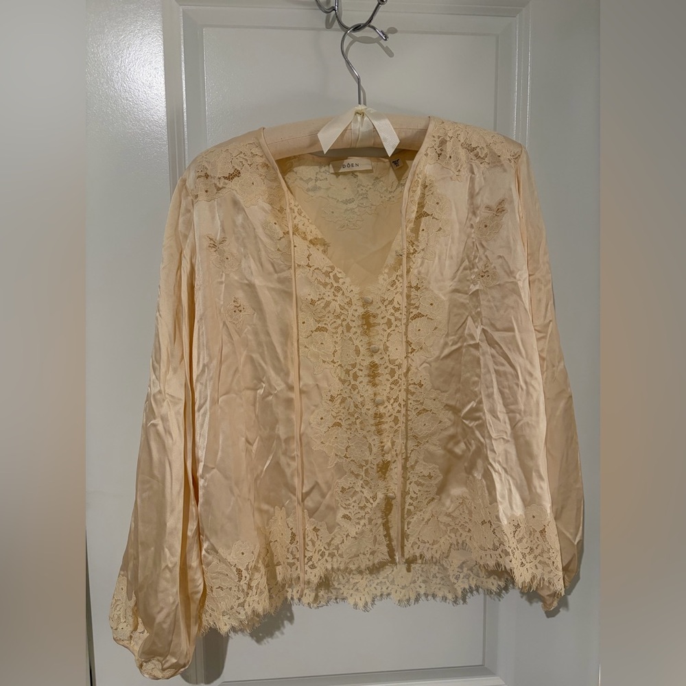 Doen Lucine Top in Candlelight - Picture 2 of 6